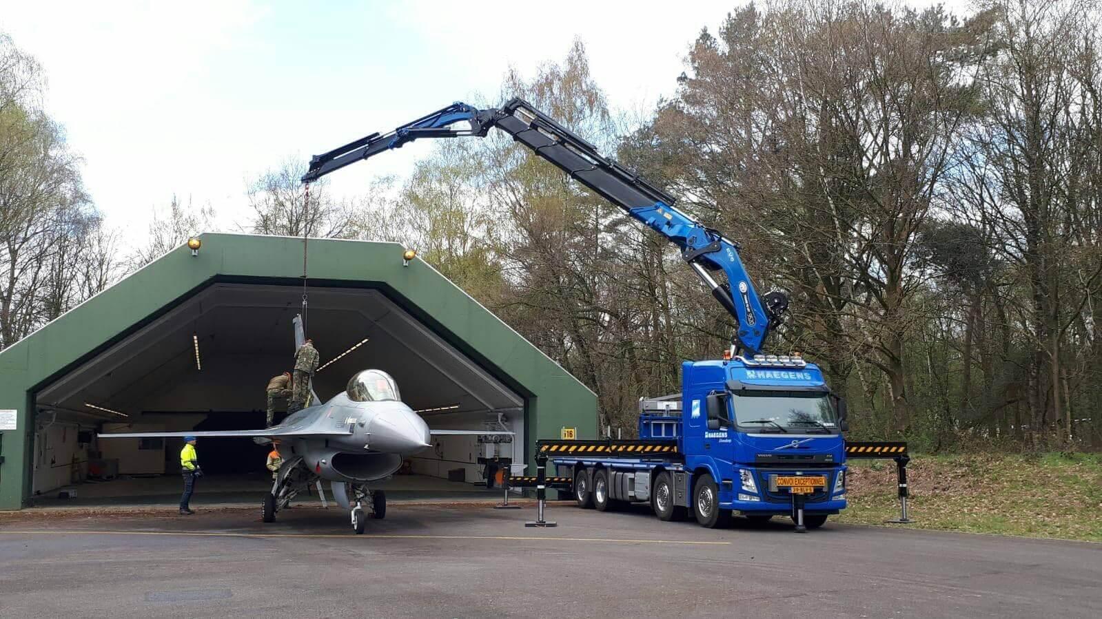 Power to lift F-16 jagerfly Power to lift F-16 jagerfly