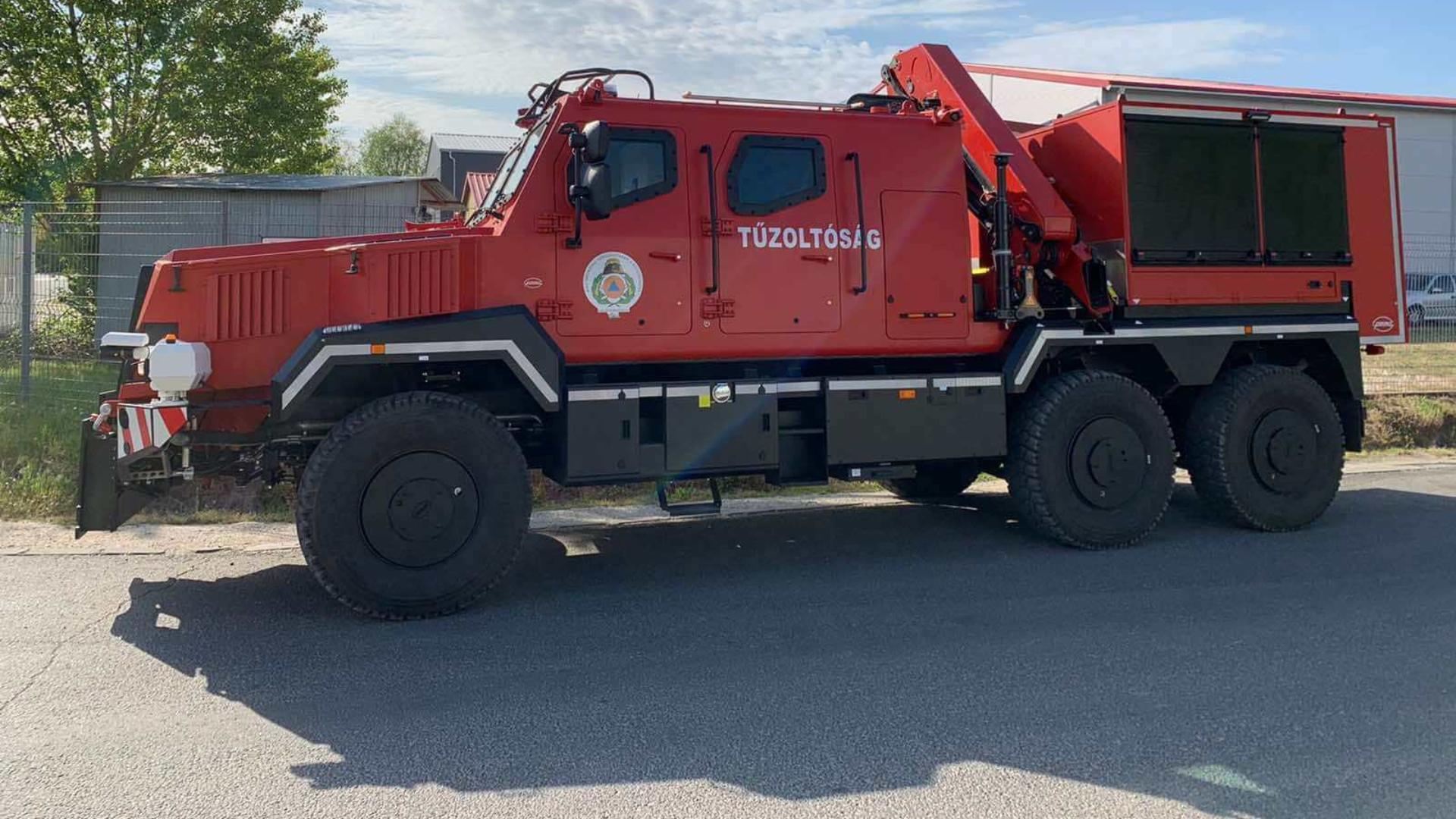 Redningskøretøj med kran til det ungarske brandvæsen Redningskøretøj med kran til det ungarske brandvæsen
