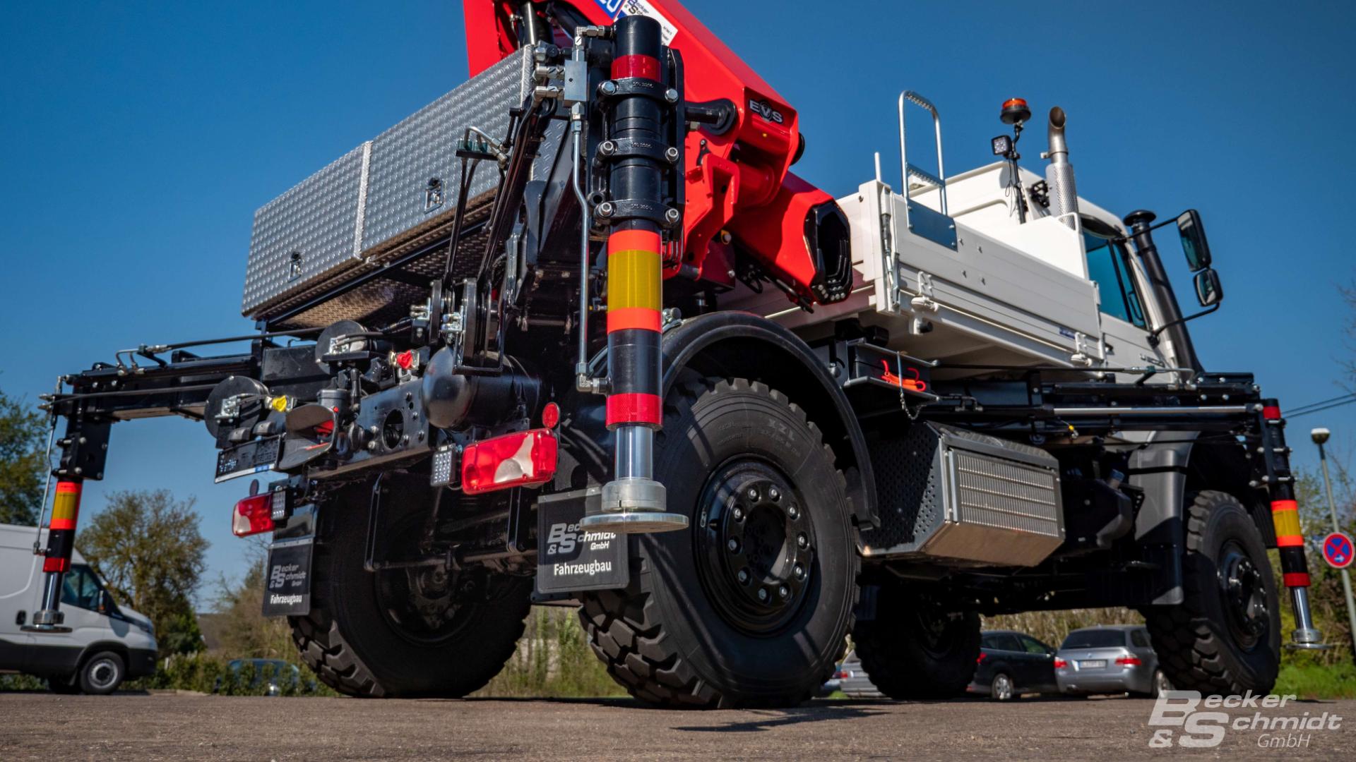 HMF på en Unimog #2 - En kombi til de mest vanskelige forhold HMF på en Unimog #2 - En kombi til de mest vanskelige forhold