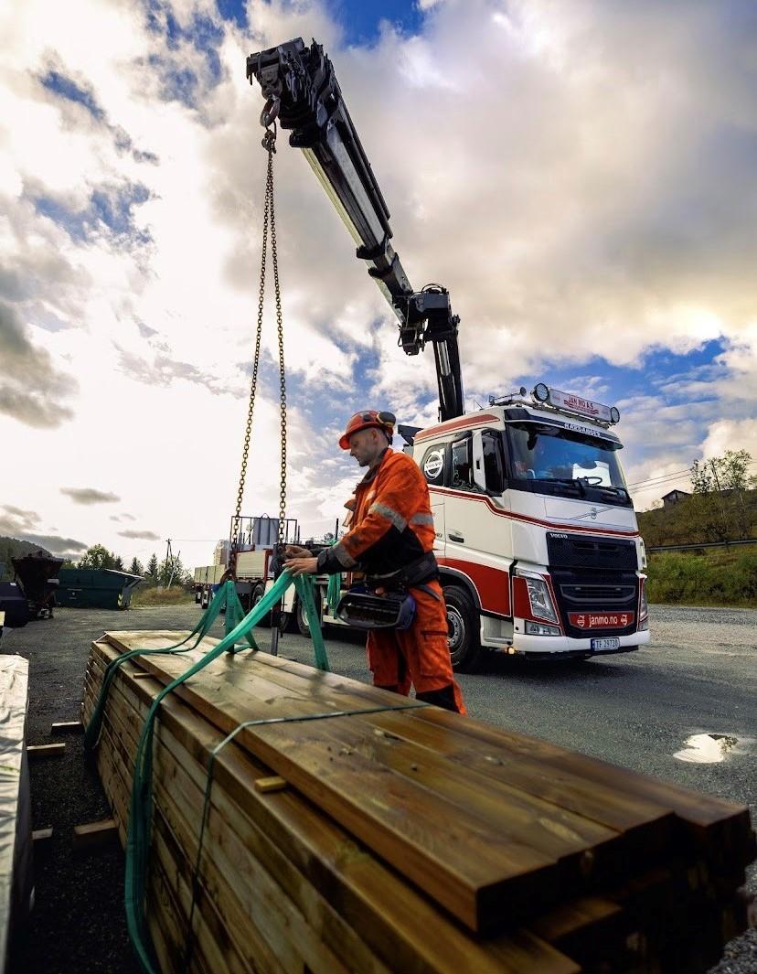 Mød Hallvard Bjørke - kranfører hos Jan Mo A/S i Norge  Mød Hallvard Bjørke - kranfører hos Jan Mo A/S i Norge